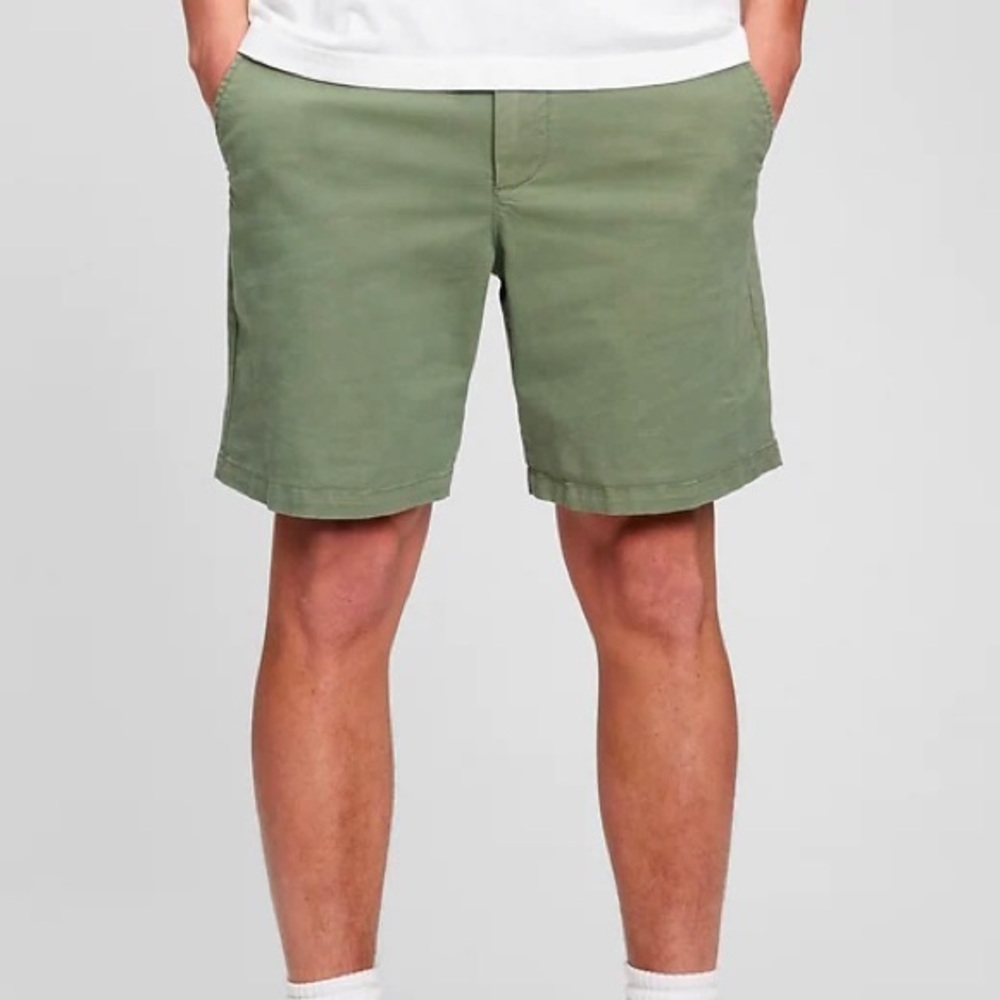 Gap Mens Shorts - W32 - 8” Inseam - NWT